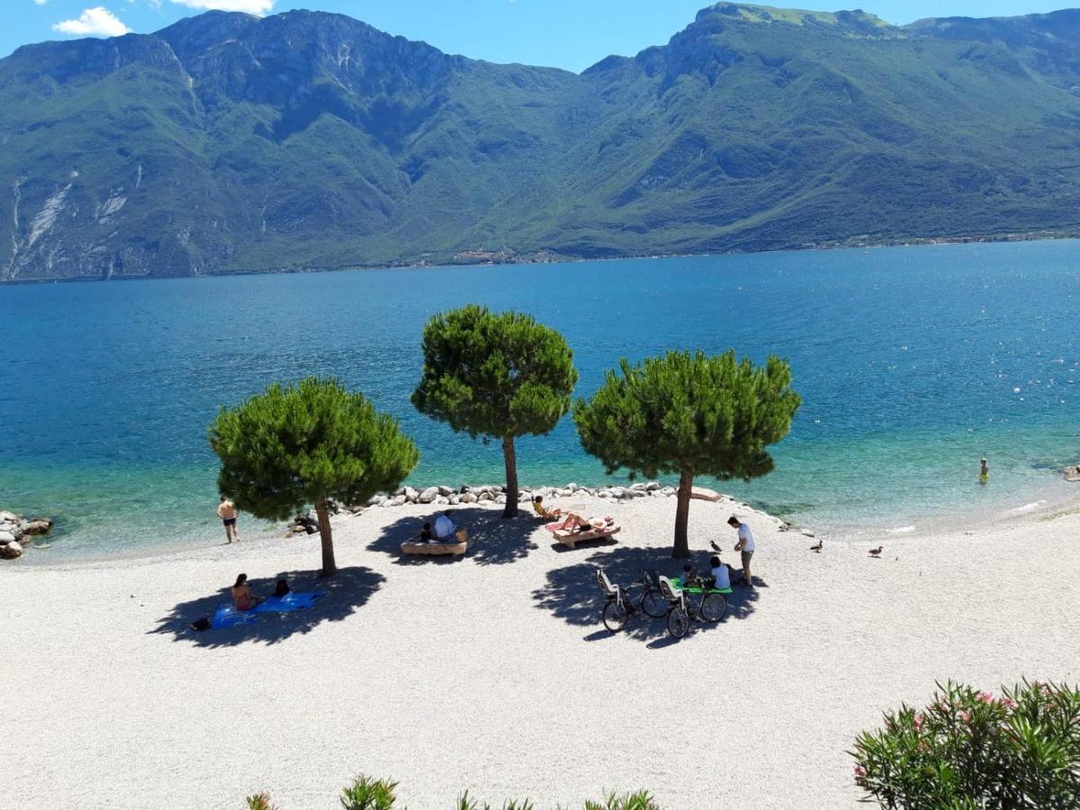 Garden Con Terrazzo E Piscina Appartamento Desenzano del Garda